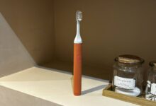 Suri Core 1.0 Review: An Affordable, Sustainable Electric Toothbrush