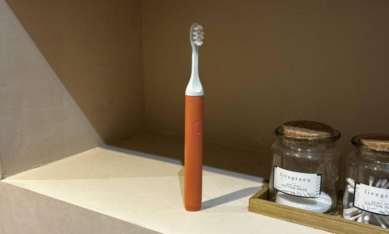 Suri Core 1.0 Review: An Affordable, Sustainable Electric Toothbrush